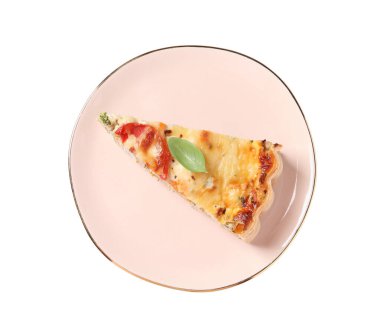 Beyaz manzaralı, lezzetli kiş parçasıyla kaplanmış.