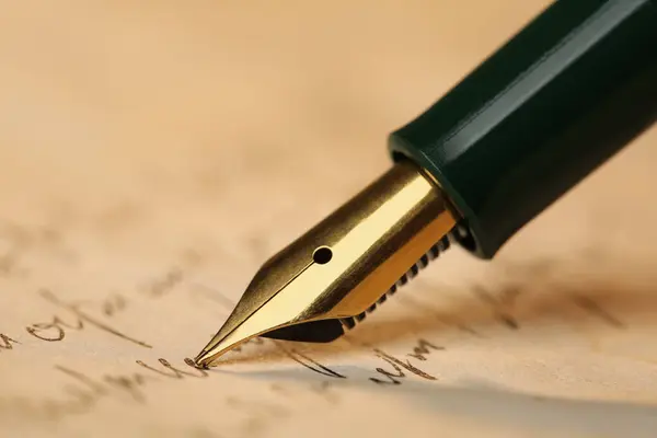 Writing Letter Beautiful Fountain Pen Closeup — Stock Photo, Image