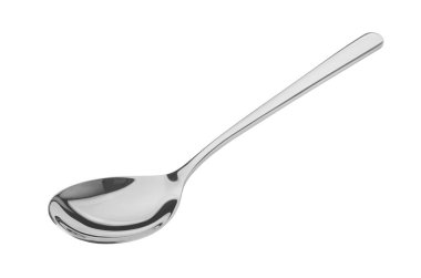 Parlak gümüş bir kaşık beyaza izole edilmiş.