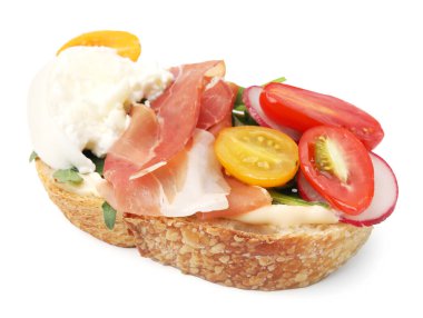 Burrata peynirli, jambonlu, turplu ve domatesli nefis sandviç.