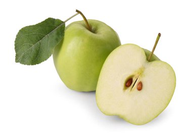 Tüm yeşil elmalar beyazda izole edilmiş.