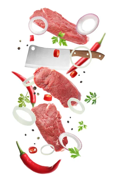 Marhahús Különböző Fűszerek Bárd Kés Alá Fehér Háttér — Stock Fotó