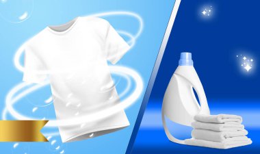 Kumaş yumuşatıcı reklam tasarımı. Beyaz tişört, bir şişe saç kremi ve mavi arka planda yumuşak temiz havlular.