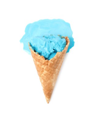 Dondurmayı dondurma külahında eritmek beyaz, üst görünümde izole