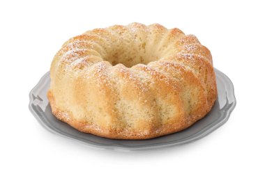 Lezzetli taze pişmiş sünger keki beyaza izole edilmiş.