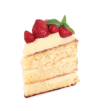 Taze çilekli lezzetli bir kek ve beyaz üzerine izole edilmiş nane.