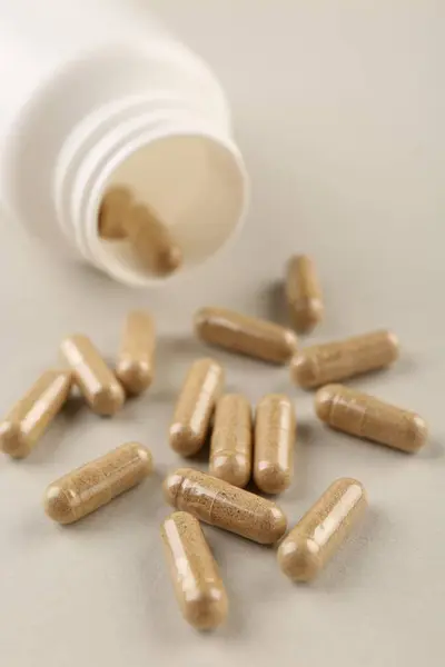 Bottle Vitamin Capsules Light Background Closeup — Stock Photo, Image