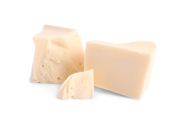 Beyaz izole lezzetli çikolata parçaları