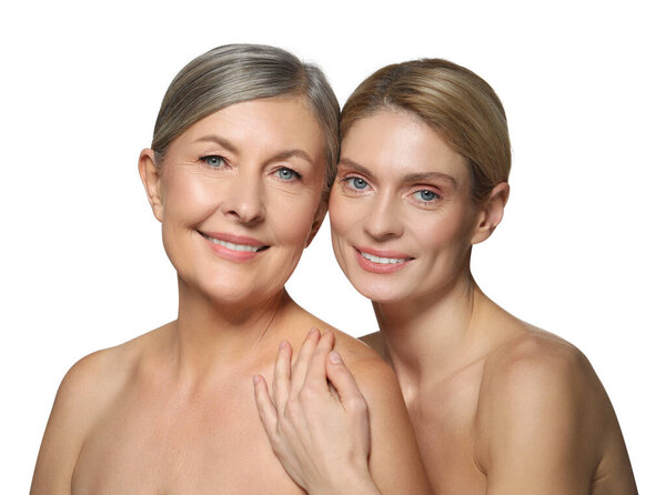 Красивые женщины со здоровой кожей на белом фоне