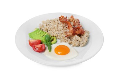 Kızarmış yumurta, pastırma, avokado ve domatesli nefis haşlanmış yulaf ezmesi.