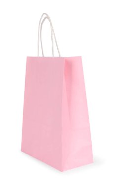 Bir açık pembe kağıt alışveriş çantası beyaza izole edilmiş.
