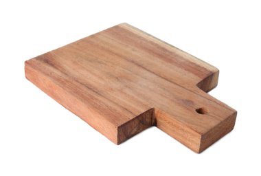 Beyaz üzerine izole edilmiş bir tahta kesme tahtası.