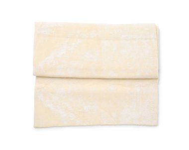 Çiğ poğaça hamuru beyaza izole edilmiş, üst manzara