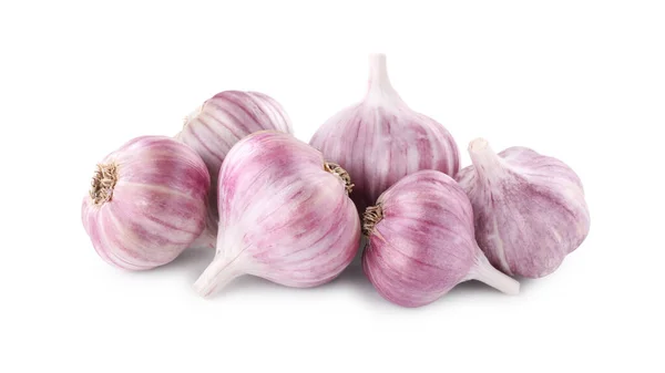 Pile Fresh Raw Garlic Heads Isolated White — Stock Photo, Image