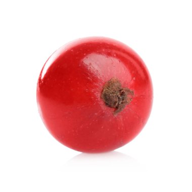 Bir olgun kırmızı frenk üzümü beyaza izole edilmiş.