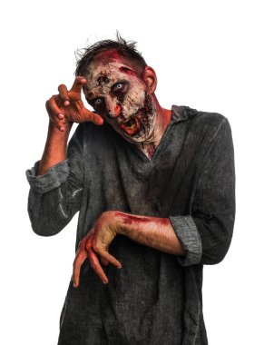 Beyaz arka planda korkunç bir zombi. Cadılar Bayramı canavarı