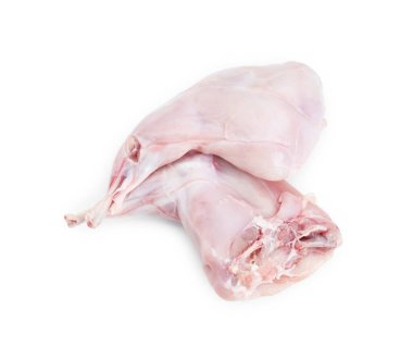 Taze çiğ tavşan bacakları beyazda izole, üst manzara