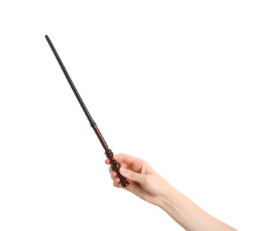 Beyaz arka planda tahta sihirli değnek tutan kadın, yakın plan.