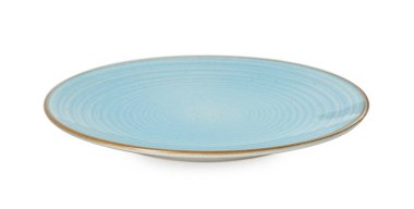 Beyaza izole edilmiş güzel bir seramik tabak.