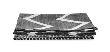 Yeni temiz mutfak havluları beyaz üzerine izole edilmiş.