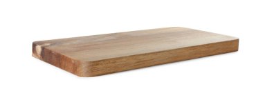 Beyaz üzerine izole edilmiş bir tahta kesme tahtası.