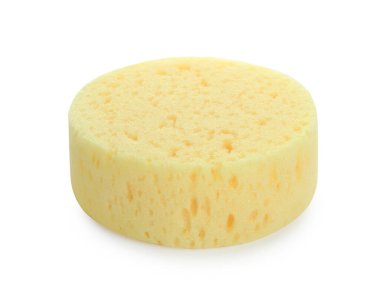 Bir yeni sarı sünger beyazda izole edilmiş.