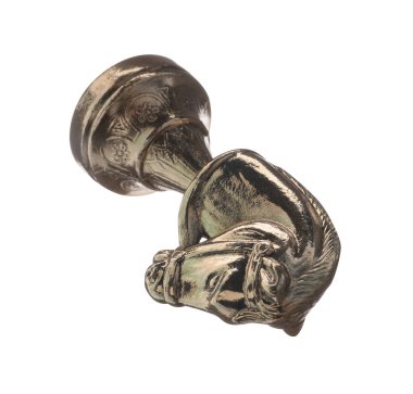 Beyaz tenli altın bir satranç şövalyesi