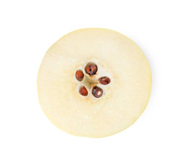 Olgun taze bıldırcın parçası beyaza izole edilmiş.