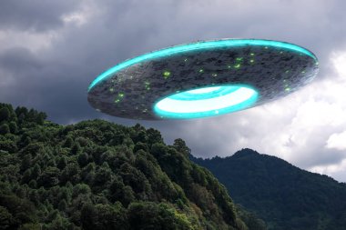 UFO. Gökyüzündeki bulutların arasında bir uzaylı gemisi. Dünya dışı ziyaretçiler.