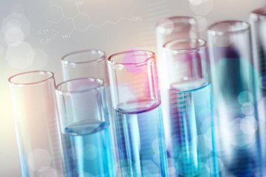 Numuneli pek çok test tüpü, yakın çekim. Laboratuvar camları.