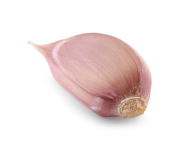 Soyulmamış bir diş taze sarımsak, beyaza izole edilmiş.