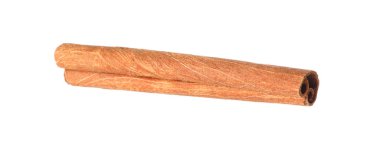 Beyaz üzerine izole edilmiş bir aromatik tarçın çubuğu.