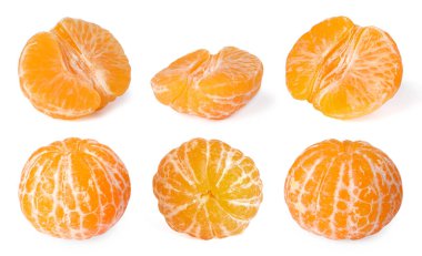 Taze taze mandalinalar. Beyazlar üzerinde izole edilmiş.