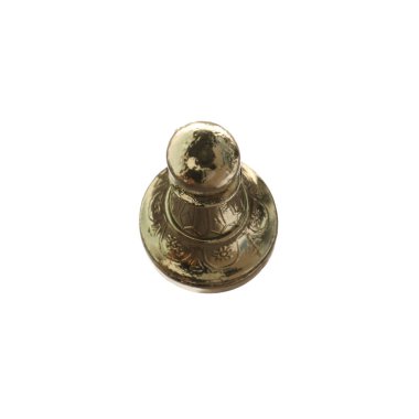 Beyaz üzerine izole edilmiş bir altın satranç piyonu.