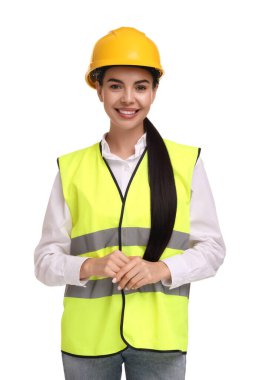 Beyaz arka planda sabit şapkalı mühendis