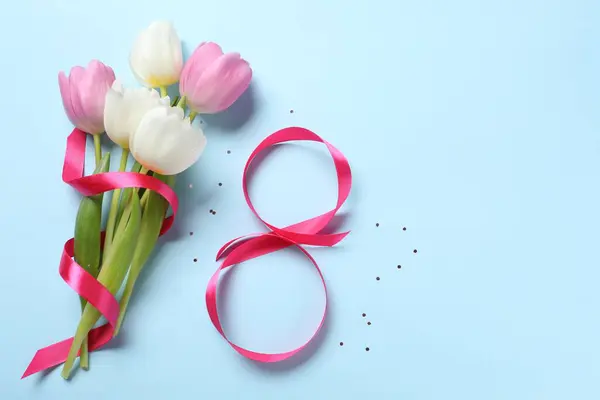Diseño Tarjeta Felicitación Del Marzo Con Cinta Rosa Hermosas Flores — Foto de Stock
