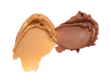 Farklı fındık ezmelerinin kokusu beyaz, üst görünümde izole