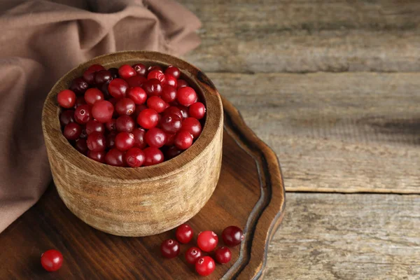 Cranberries Tigela Mesa Madeira Espaço Para Texto — Fotografia de Stock