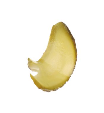 Beyaz izole turşusu salatalık dilim