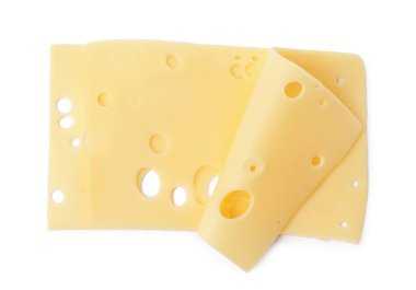 Lezzetli taze peynir dilimleri beyaza izole edilmiş, üst manzara