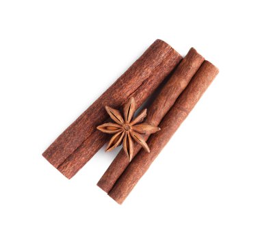 Tarçın çubukları ve anason yıldızı beyaz, üst görünümde izole