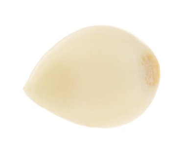 Soyulmuş bir diş sarımsak beyaza izole edilmiş.