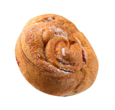 Beyaza izole edilmiş lezzetli bir rulo. Tatlı çörek.