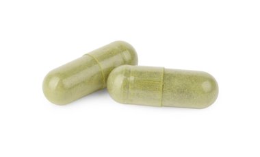 Beyaza izole edilmiş vitamin kapsülleri. Sağlık takviyesi