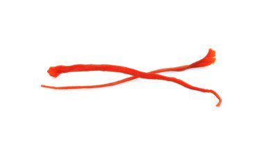 Aromatik safran lekeleri beyazda izole edilmiş.