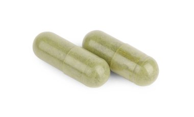 Beyaza izole edilmiş vitamin kapsülleri. Sağlık takviyesi