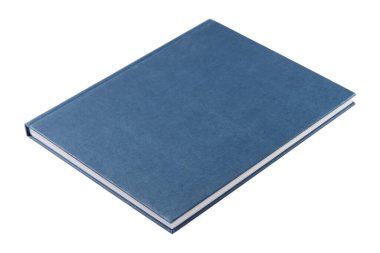 Bir kapalı mavi ciltli kitap beyaza izole edilmiş.