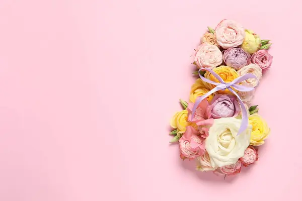 Marzo Diseño Tarjeta Felicitación Hecha Con Hermosas Flores Sobre Fondo — Foto de Stock
