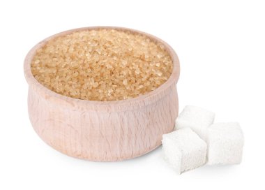 Beyaza izole edilmiş farklı şeker ve kase türleri