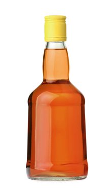Beyaz şişede izole edilmiş viski.